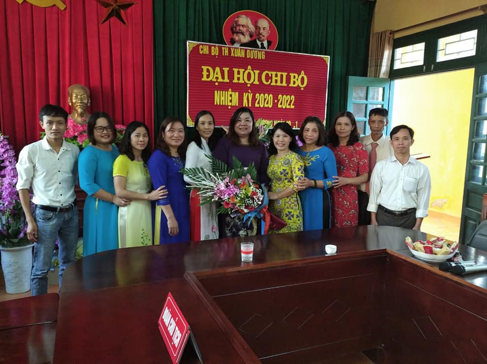 Đại hội chi bộ nhà trường