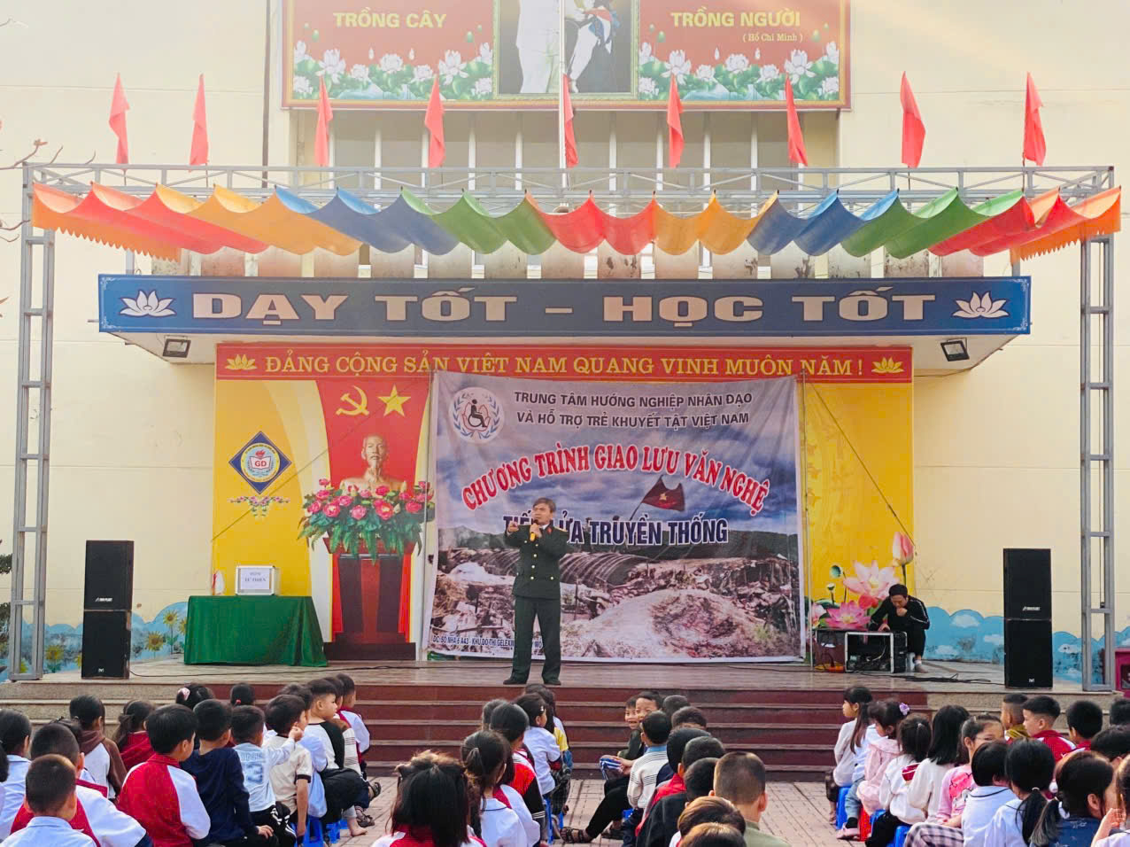 GIAO LƯU “TIẾP LỬA TRUYỀN THỐNG” - LAN TỎA YÊU THƯƠNG